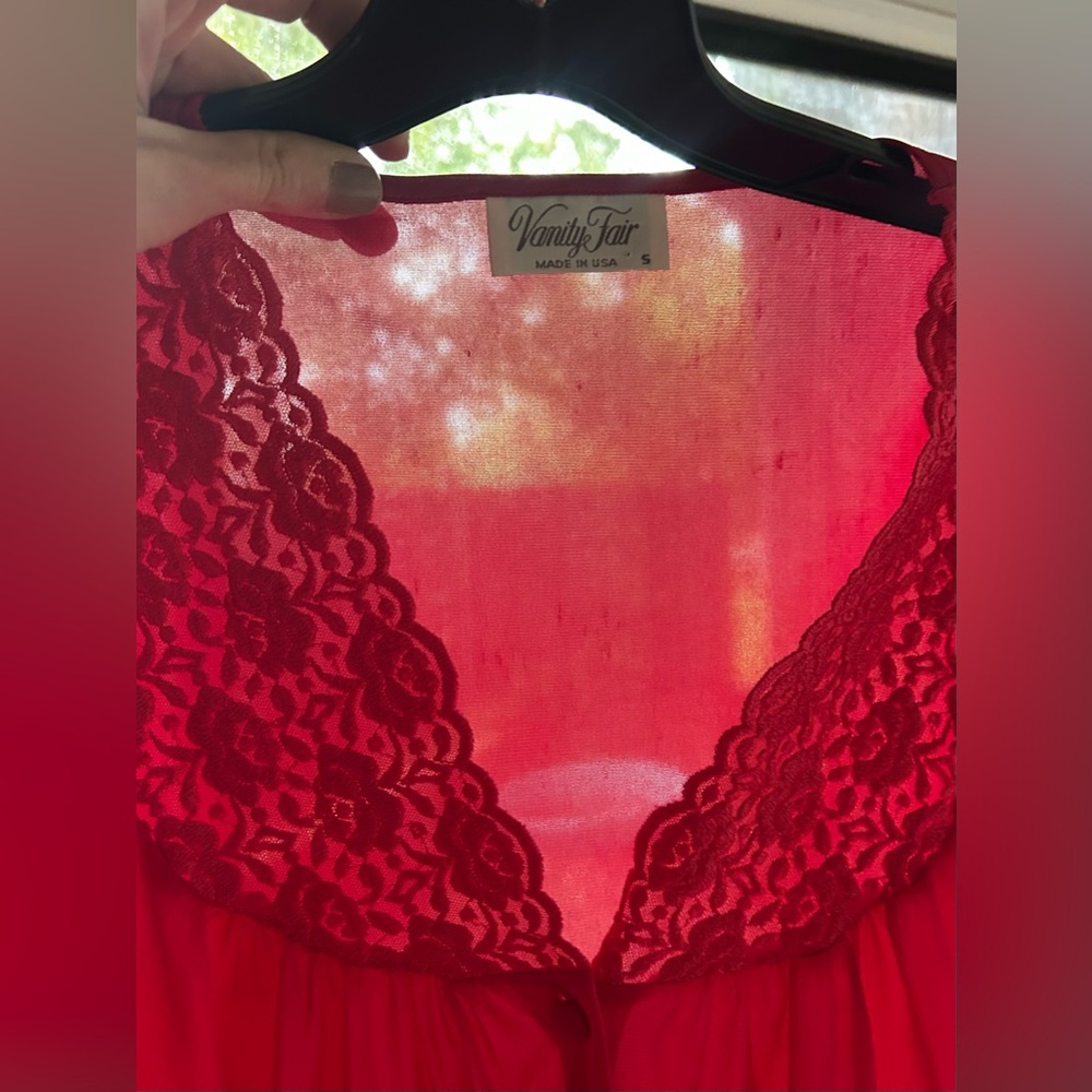 NWT VINTAGE VANITY FAIR 90s Deadstock Red Silky Pajama Set Valentine’s PJs Small - Picture 9 of 12